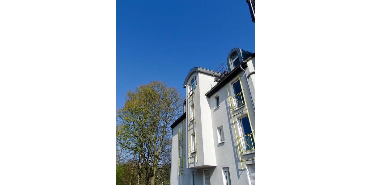 Sonnige DG-Maisonette mit Balkon, Stellplatz & Garage 3 zimmer