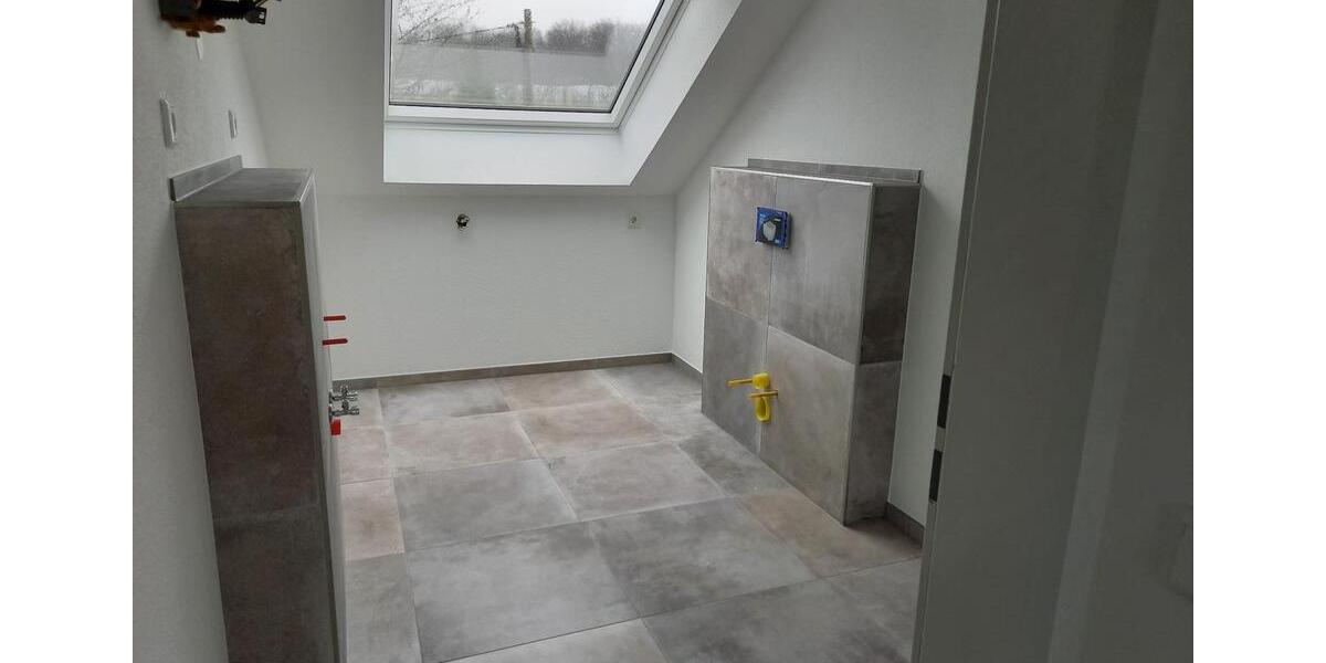 Dachgeschoßwohnung Recklinghausen Hillerheide - 2.5 Zimmer, 150 m&sup2;, 1.345&euro; | Angebot:25519517