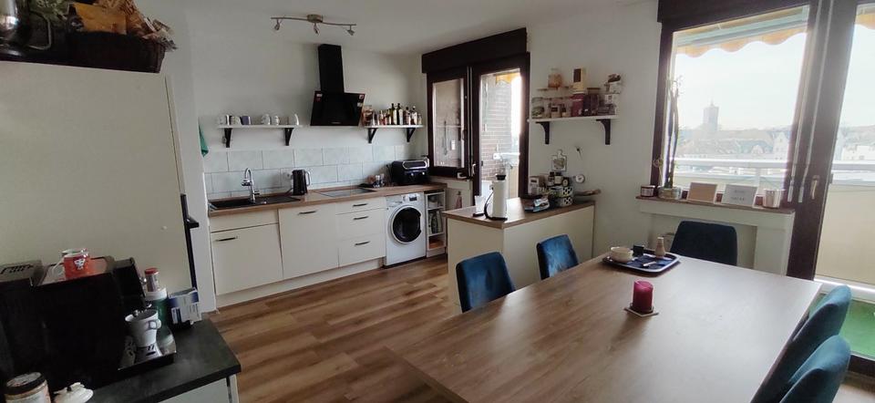 Helle modernisierte Wohnung in zentraler Lage 3.5 zimmer