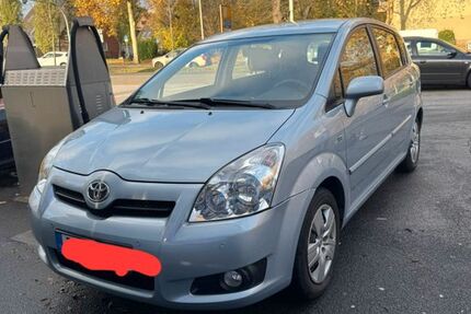 Toyota Verso 162.683 km 4.500 € Duisburg 47119