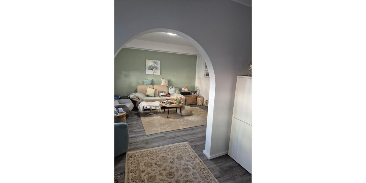 Erdgeschoßwohnung Essen Stadtbezirk III - 2 Zimmer, 83 m&sup2;, 780&euro; | Angebot:26380168
