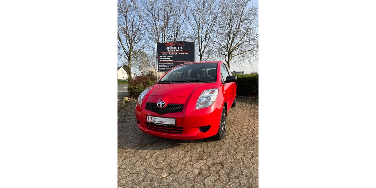 Toyota Yaris 156.000 km 2.750 &euro; Velbert 42551