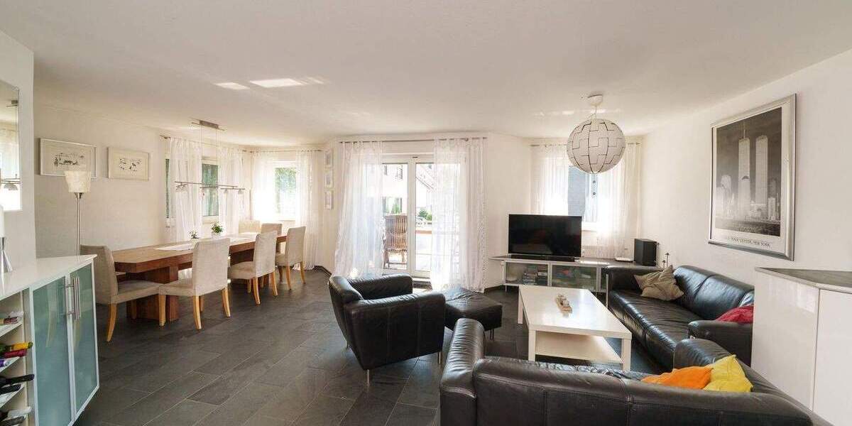 Etagenwohnung Bochum Dahlhausen - 8 Zimmer, 220 m&sup2;, 460.000&euro; | Angebot:24698531