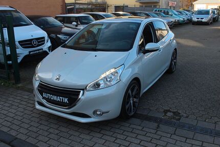 Peugeot 208 129.000 km 7.900 &euro; Duisburg 47139