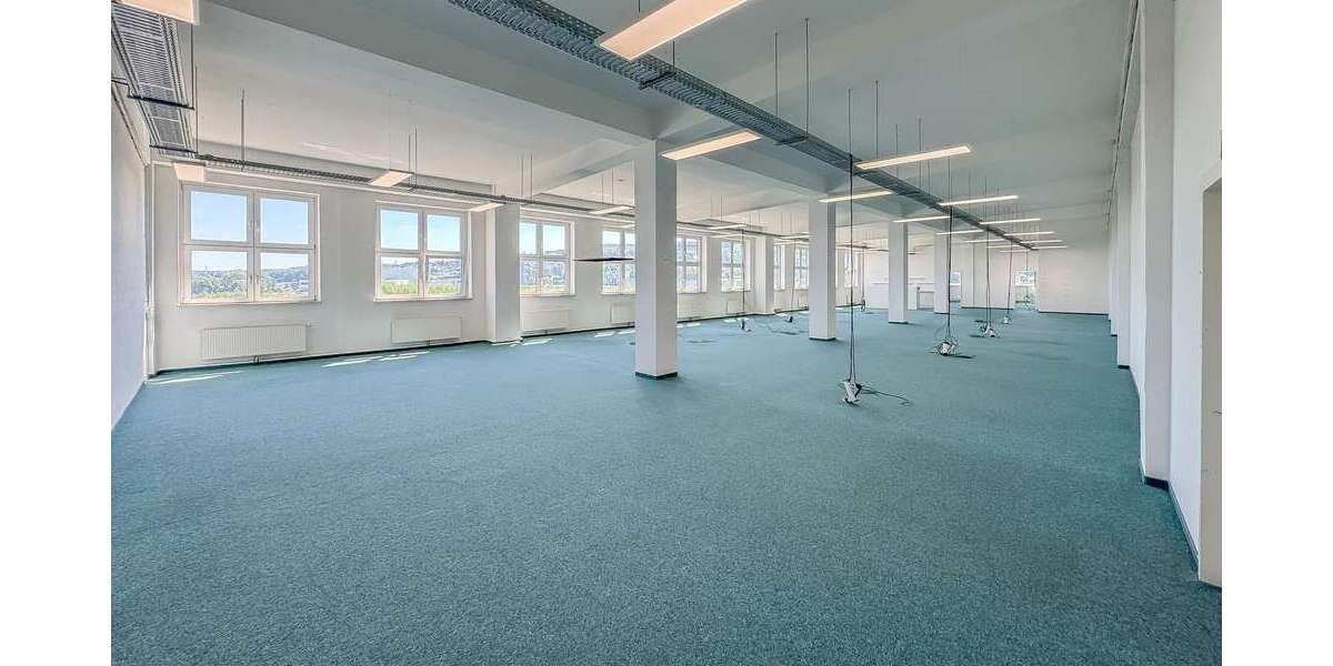 Halle in Witten 2.925 € 390 m² zimmer