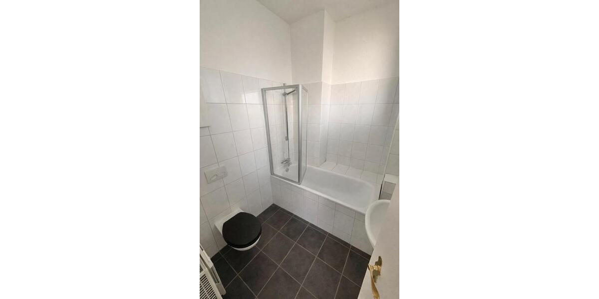 Etagenwohnung Essen Huttrop - 4 Zimmer, 106 m&sup2;, 925&euro; | Angebot:26148558