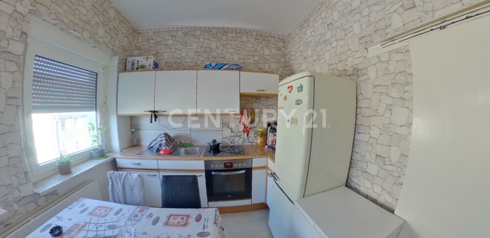 Aufgepasst! Entwicklungsfähiges Zinshaus mit angrenzendem Bau-Gewerbegrundstück 17 zimmer