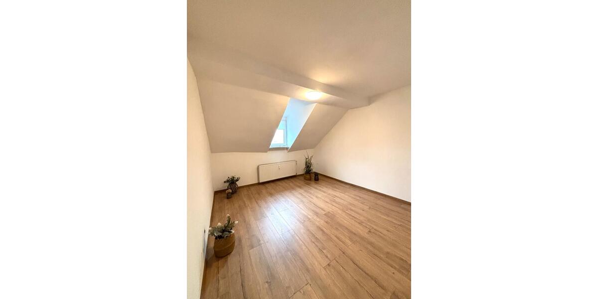 Dachgeschoßwohnung Hagen Hagen-Nord - 3.5 Zimmer, 95 m&sup2;, 159.000&euro; | Angebot:24771113