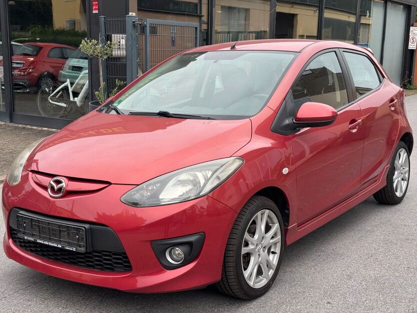 Mazda 2 106.000 km 6.490 € DORTMUND 44263