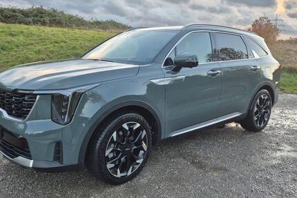 Kia Sorento 11.000 km 54.400 € Essen 45359