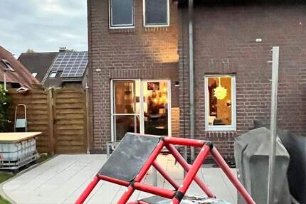 Moderne Doppelhaushälfte in verkehrsberuhigter Wohnlage 5 zimmer