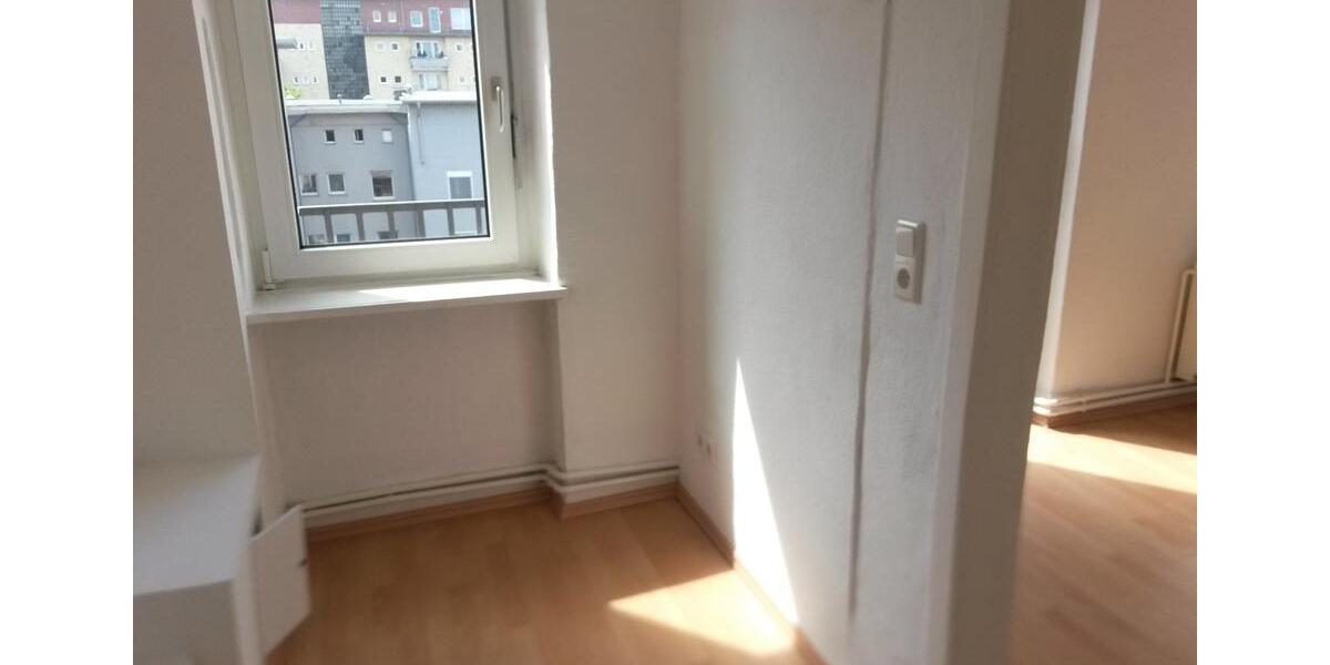 Etagenwohnung Bochum - 5 Zimmer, 126 m&sup2;, 1.200&euro; | Angebot:25391632
