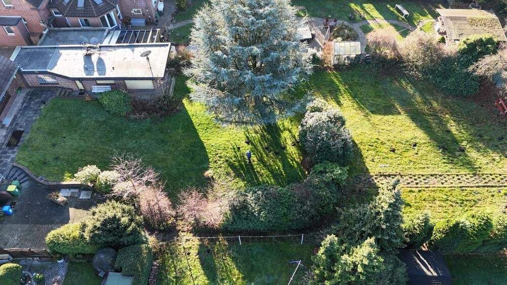 Mehrfamilienhaus, Wohnhaus Oberhausen Sterkrade-Nord - 9 Zimmer, 254 m&sup2;, 759.000&euro; | Angebot:25319533