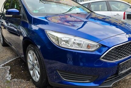 Ford Focus 51.000 km 7.999 € Essen 45144