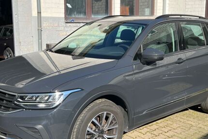 VW Tiguan 198.000 km 17.800 &euro; Bochum 44793