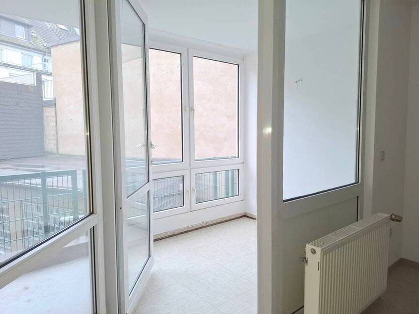 Helle Mietwohnung mit Balkon in der Recklinghäuser Innenstadt. WOHNBERECHTIGUNGSSCHEIN erforderlich.