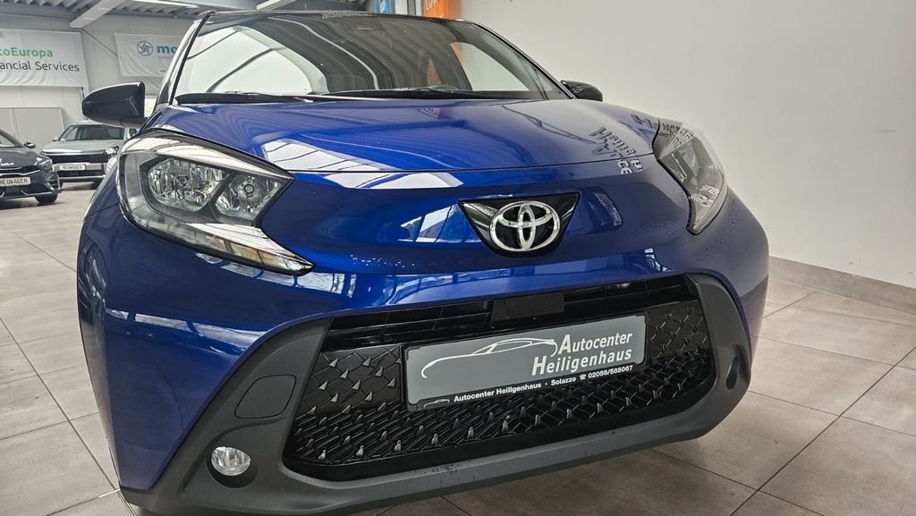 Toyota Aygo (X) 12.730 km 16.480 &euro; Heiligenhaus 42579