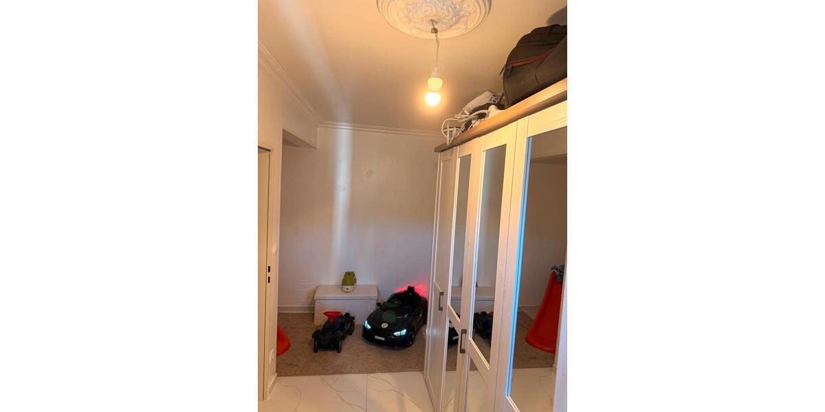 Etagenwohnung Oberhausen - 3 Zimmer, 104 m&sup2;, 330.000&euro; | Angebot:27266497
