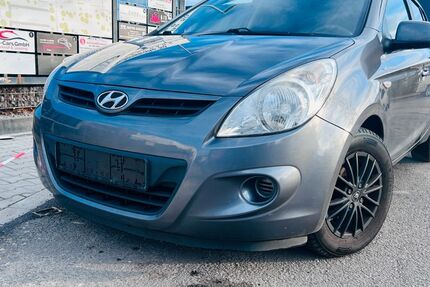 Hyundai i20 159.000 km 2.950 &euro; Gelsenkirchen 45884