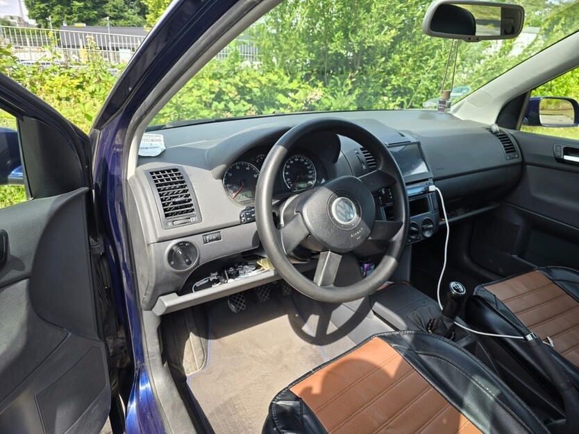 VW Polo 229.740 km 2.700 € Essen 45121