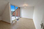 Helle Dachgeschosswohnung mit schönem Balkon in guter Lage 2 zimmer