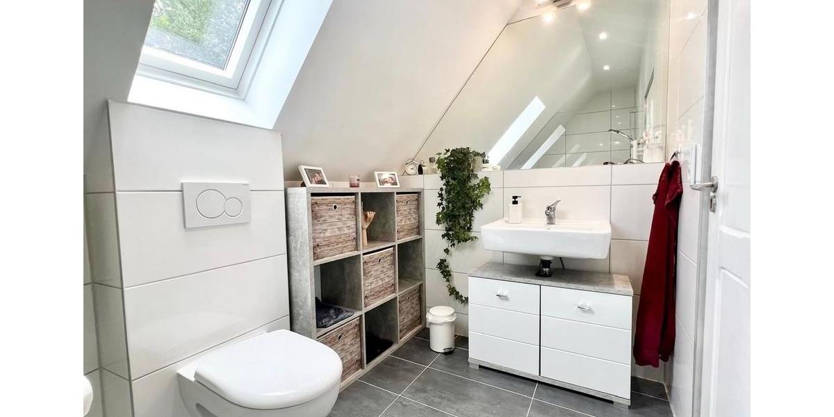 Dachgeschoßwohnung Bochum Bochum-Mitte - 3 Zimmer, 66 m&sup2;, 619&euro; | Angebot:25600760