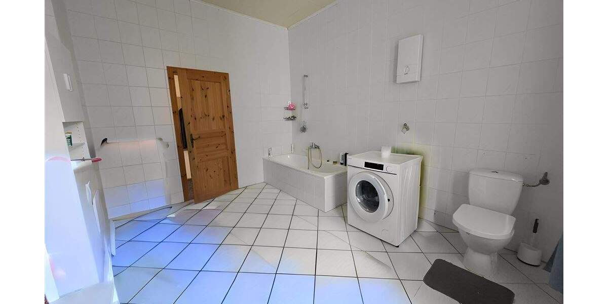 Modernisierte 3-Zimmer-Altbauwohnung mit Charme 3 zimmer