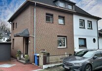 Charmante Doppelhaushälfte mit schön angelegtem Garten