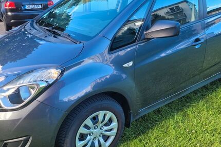 Hyundai ix20 118.000 km 5.980 &euro; Oberhausen 46047