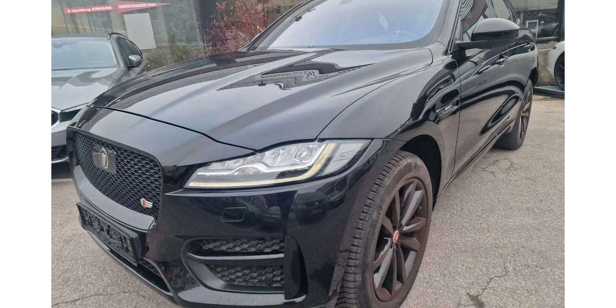 Jaguar F-Pace 112.630 km 21.900 &euro; Gelsenkirchen 45884