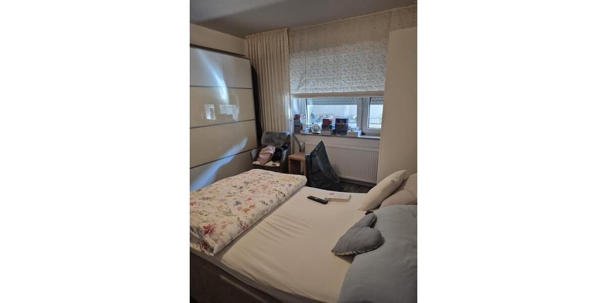 Erdgeschoßwohnung Essen Stadtbezirk III - 2 Zimmer, 83 m&sup2;, 780&euro; | Angebot:26380168