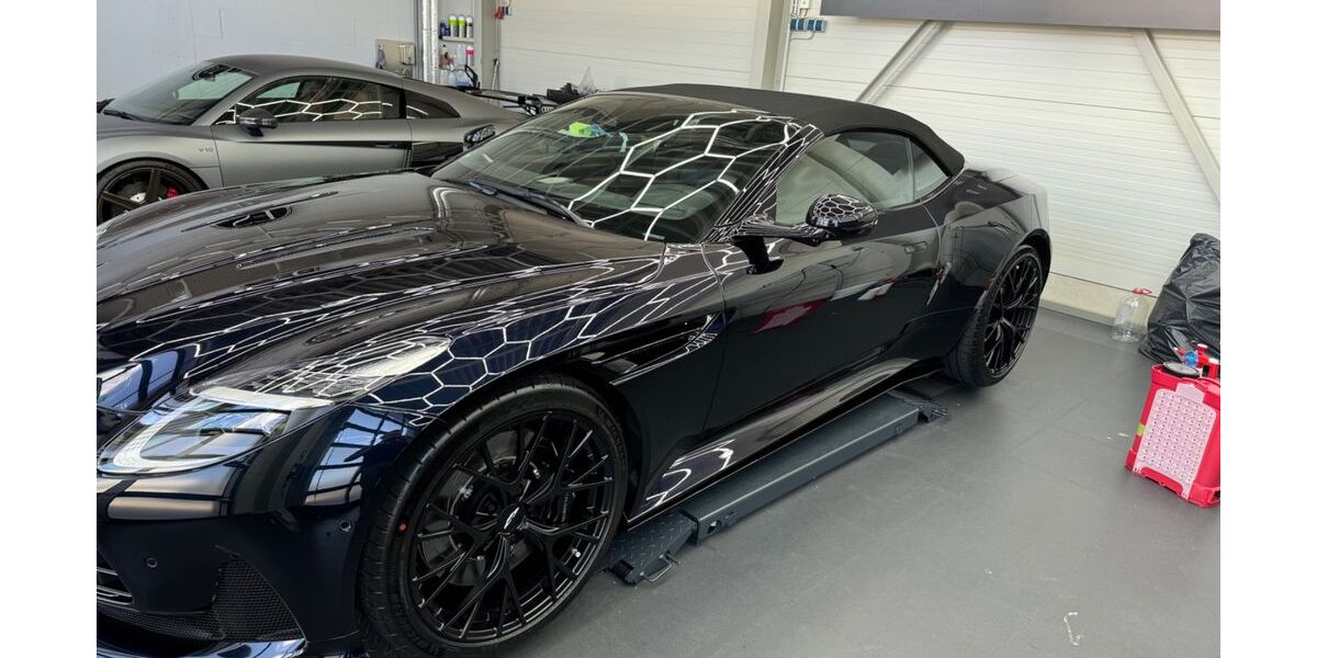 Aston Martin DB12 14.500 km 229.900 € Recklinghausen 45659