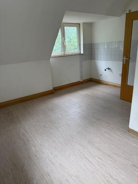 Ein tolles Wohngefühl: praktische 2,5-Zi.-Dachgeschosswohnung zimmer
