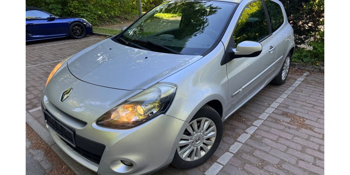 Renault Clio 117.000 km 1.999 &euro; Essen 45133