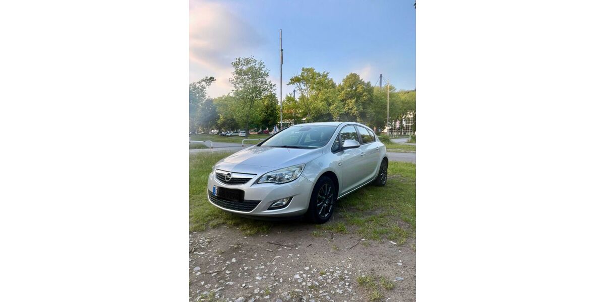 Opel Astra 158.559 km 3.750 &euro; Duisburg 47057