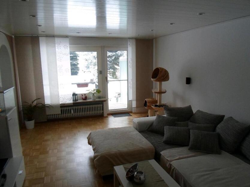Schöne 4 Zimmer Wohnung mit großer Terrasse