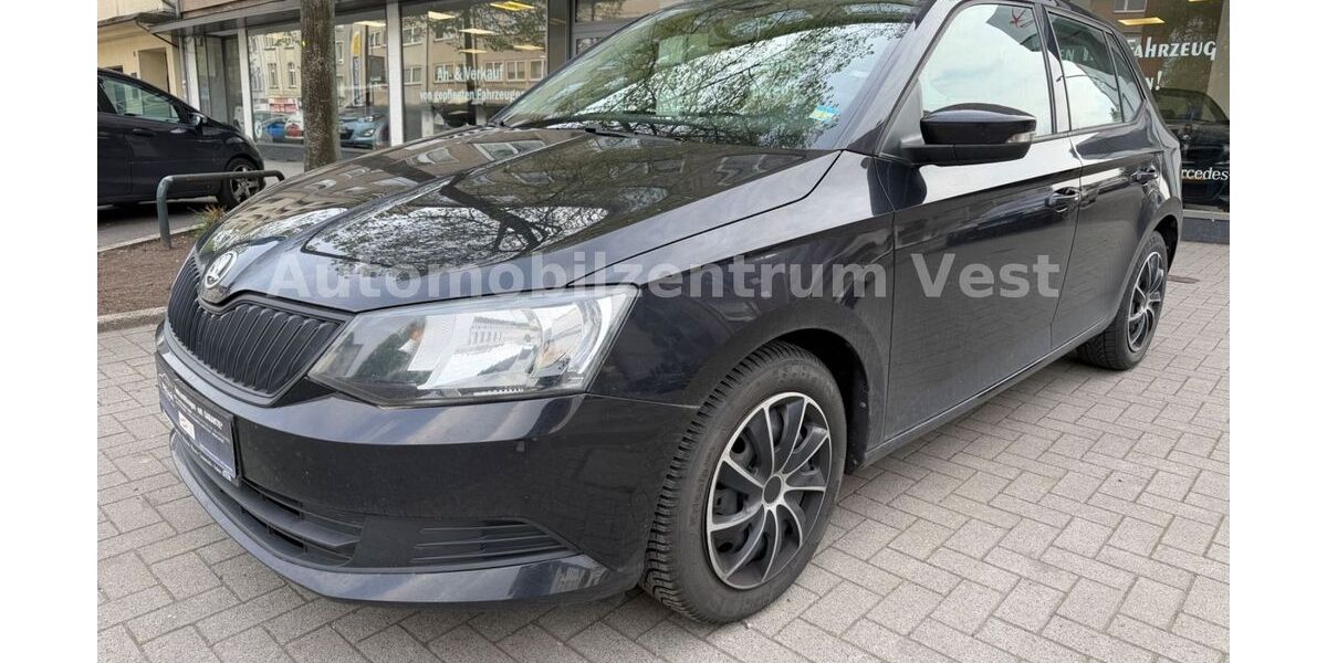 Skoda Fabia 92.000 km 6.780 &euro; Recklinghausen 45657
