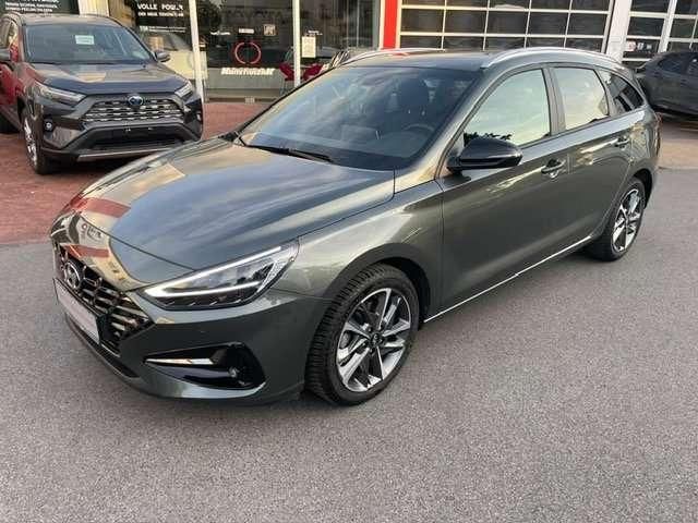 i30