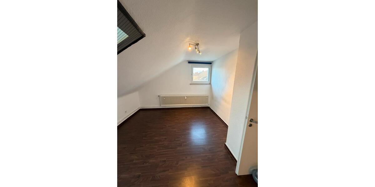 Dachgeschoßwohnung Gelsenkirchen Resse - 3.5 Zimmer, 79 m&sup2;, 570&euro; | Angebot:25173088