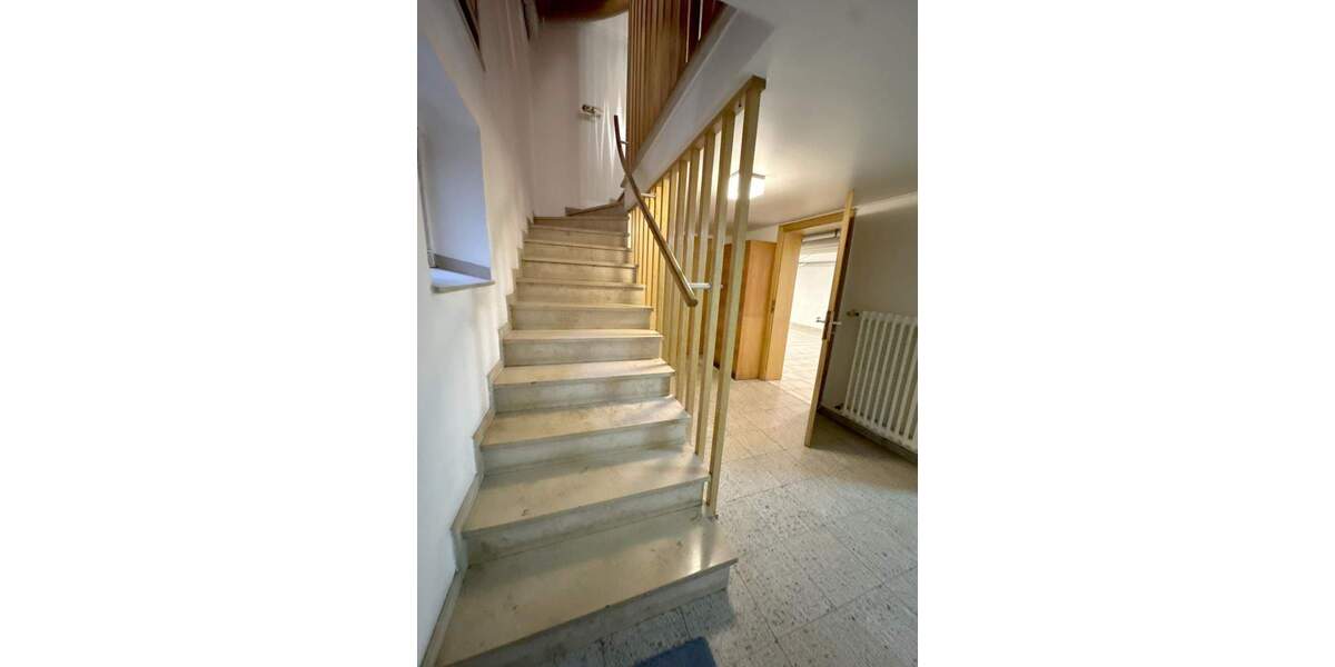 Mehrfamilienhaus, Wohnhaus Oberhausen Sterkrade-Nord - 9 Zimmer, 254 m&sup2;, 759.000&euro; | Angebot:25319533