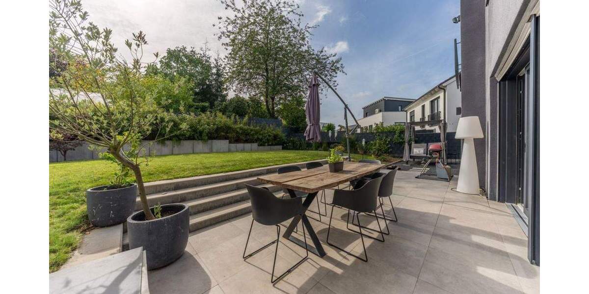 Souveränes Wohnen: Modernes Einfamilienhaus in einer der besten Lagen (Erbpacht) 5 zimmer