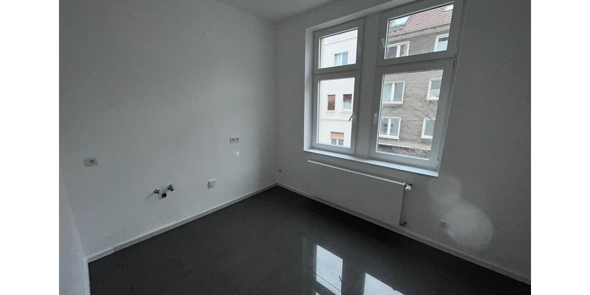 Schöne Altbau-Wohnung, kernsaniert, Einbauküche neu, Essen Südost 1 zimmer