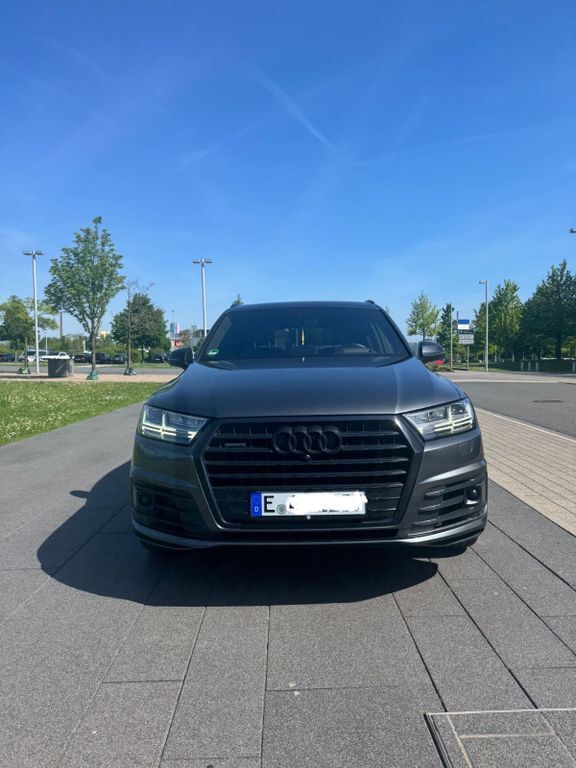 Audi Q7 150.000 km 45.700 € Essen 45357
