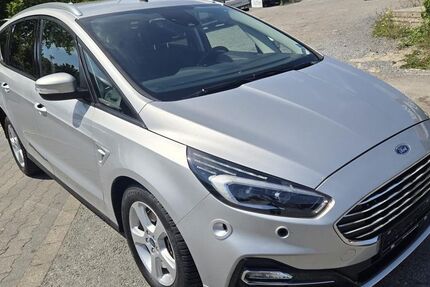 Ford S-Max 65.700 km 13.990 &euro; Gelsenkirchen 45884