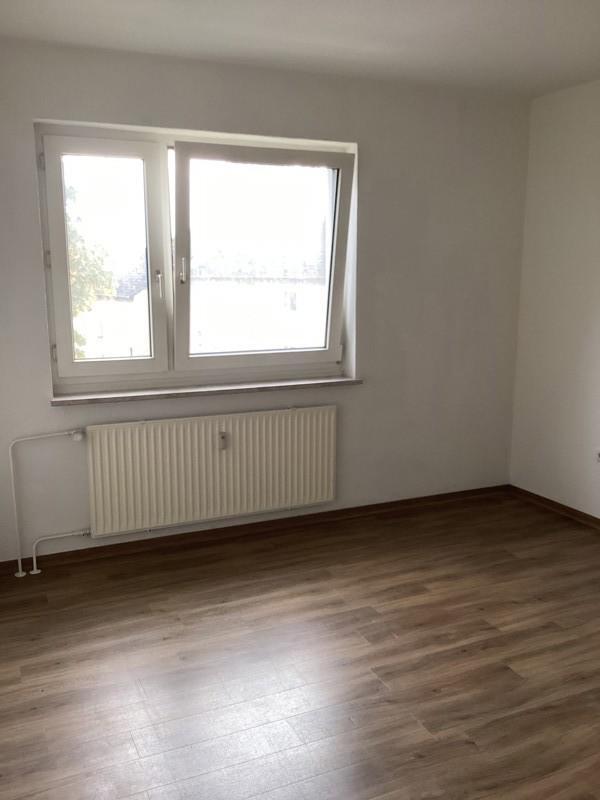 Gemütliche 2-Zi.-Whg. mit neuem Bad und sonnigem Balkon zimmer