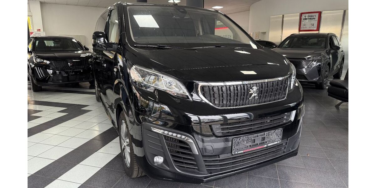 Peugeot Traveller 112.648 km 24.490 &euro; Duisburg 47229