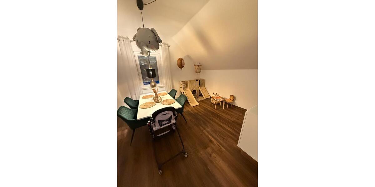 Dachgeschoßwohnung Herten - 4 Zimmer, 82 m&sup2;, 580&euro; | Angebot:26321206