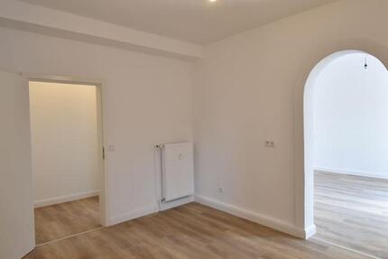 3 Durchgangszimmer! Renovierte 5-Zimmer-Whg in DU-Beeck 5 zimmer