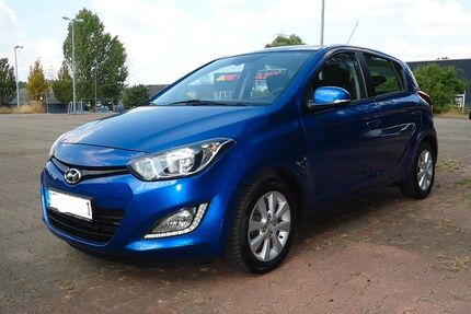 Hyundai i20 87.000 km 5.300 &euro; Essen 45144