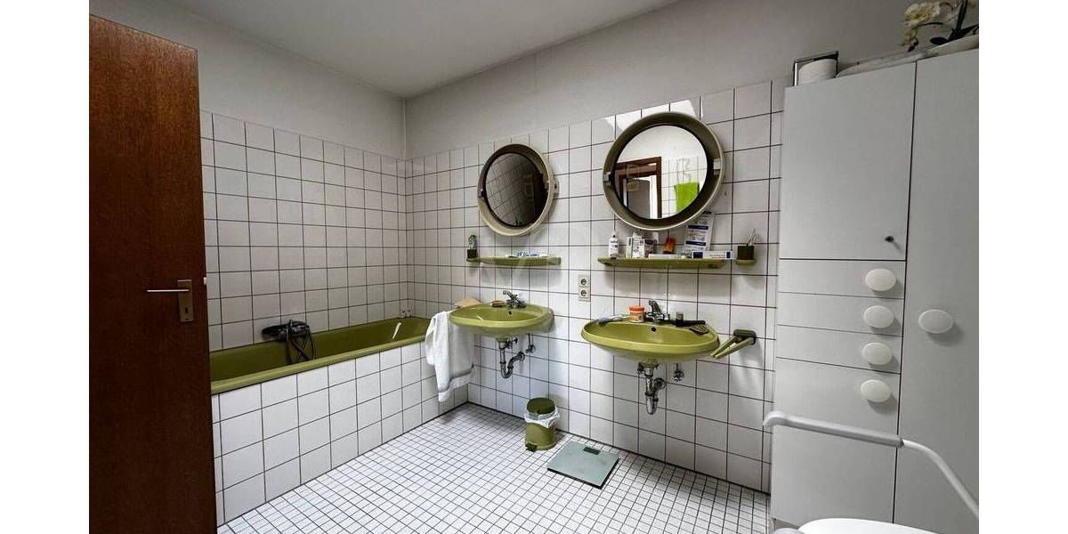 Bungalow Velbert Mitte - 3 Zimmer, 110 m&sup2;, 323.000&euro; | Angebot:26106488